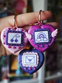 Image 1 of Tamagotchi clickers Corazones