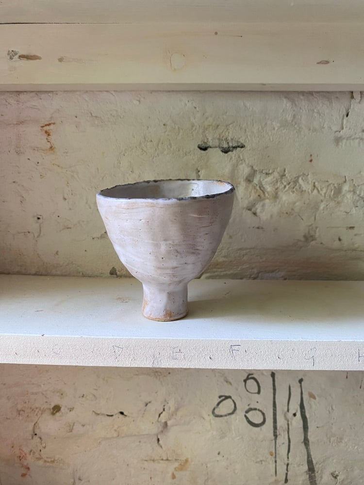 Deep footed bowl (sponged blue top) Image 5