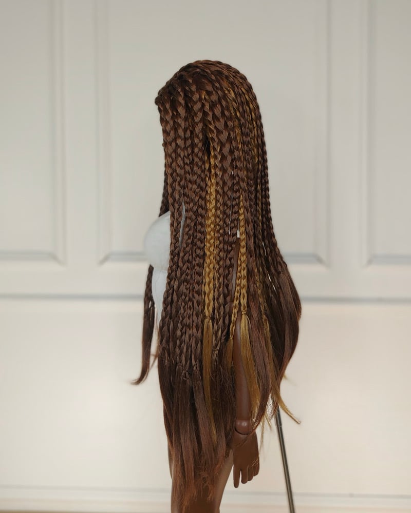 Coconut Oil for Box Braids: Lock In Softness and Longevity
