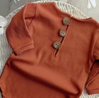 Image 2 of Sitter boys bodysuit Kai  - dusty orange| photo props