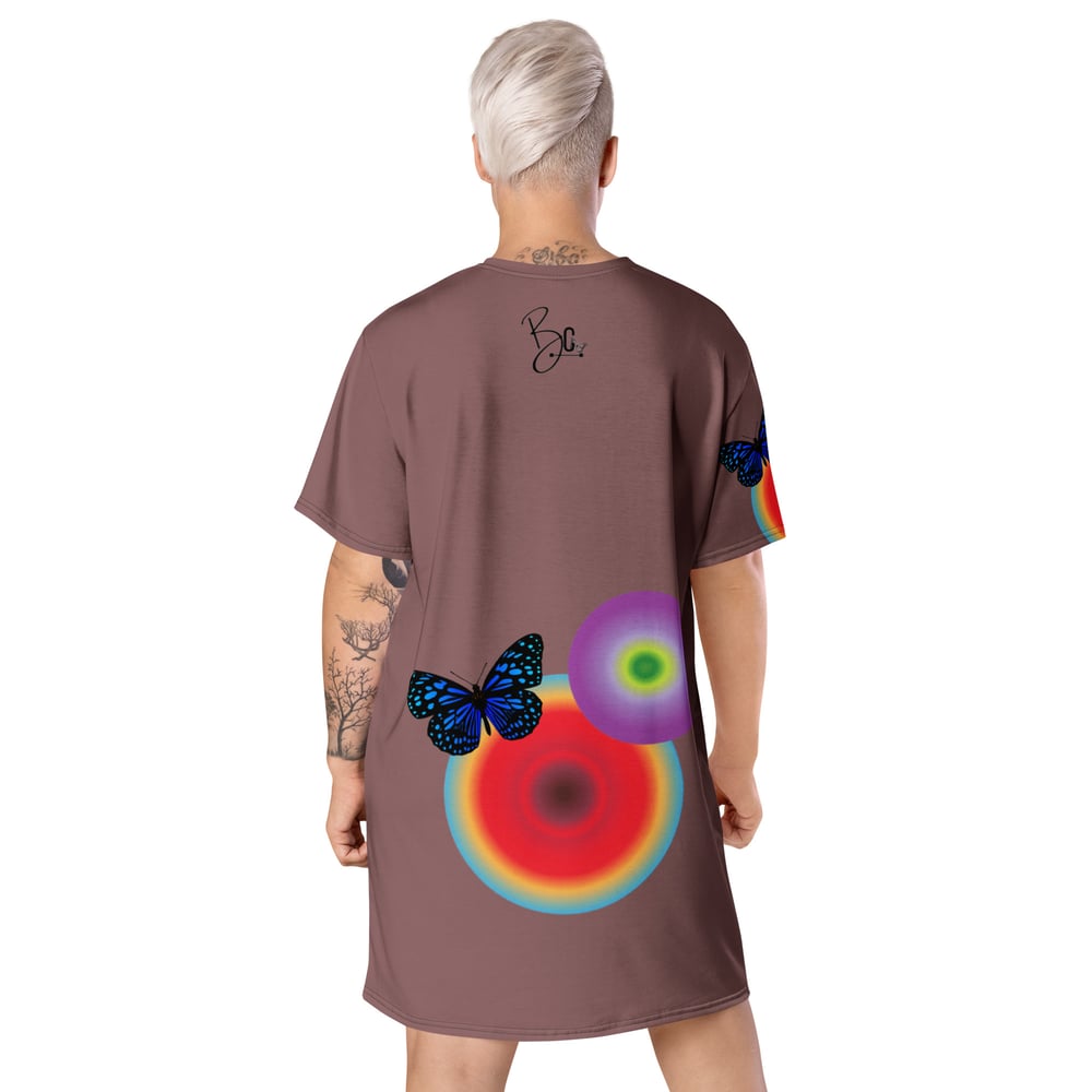 Image of Butterfly Orbs T-shirt dress