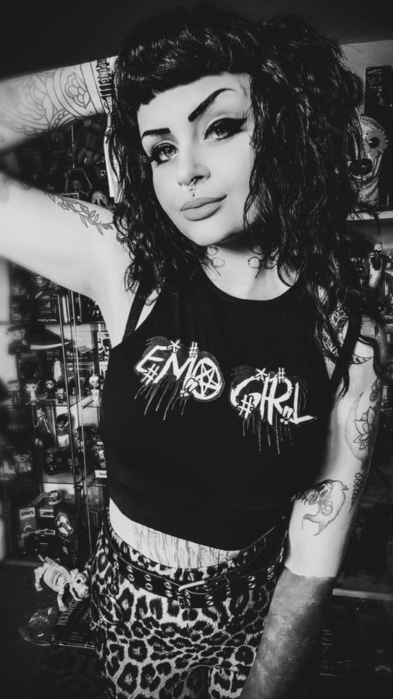 Image of EMO GIRL CROP