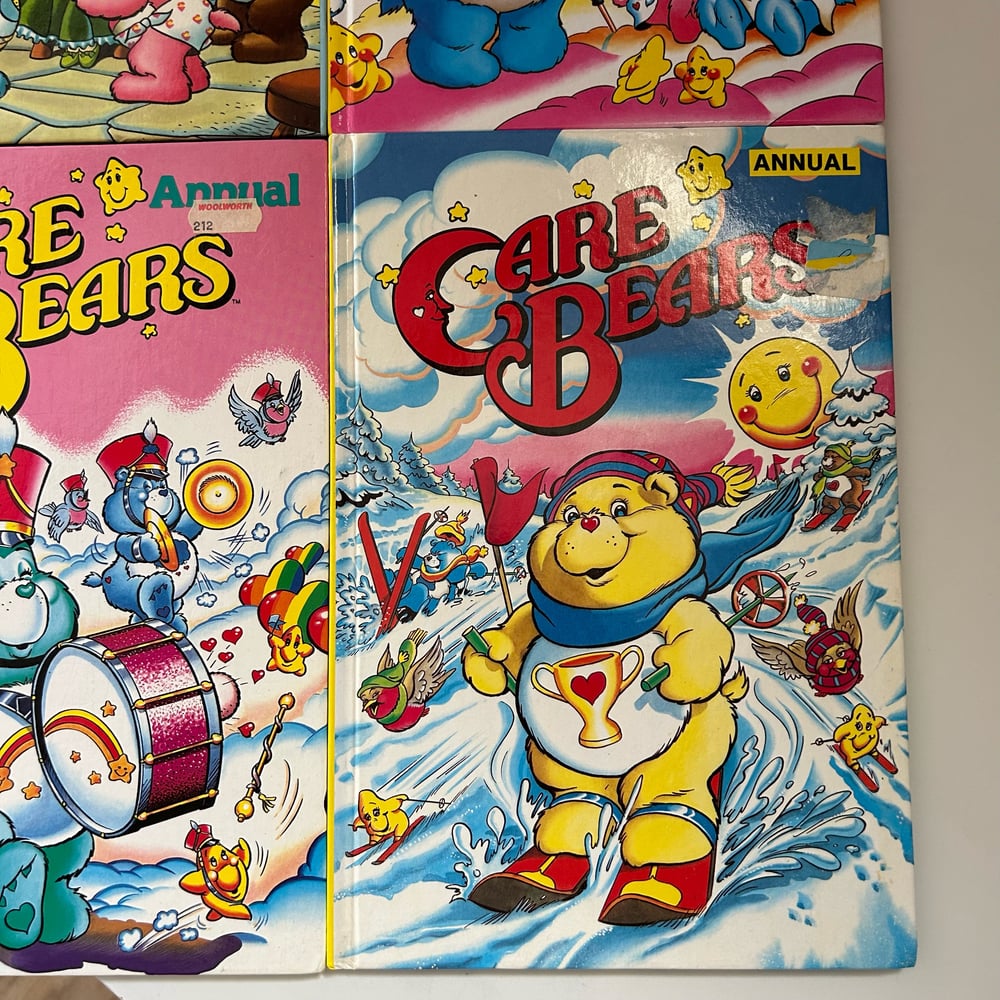 Image of LOT 4 BDS CARE BEARS ANNUAL