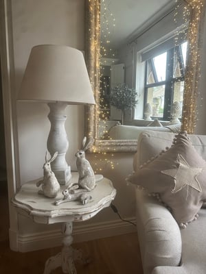 Image of ANTIQUE WHITE CANDLESTICK TABLE LAMP