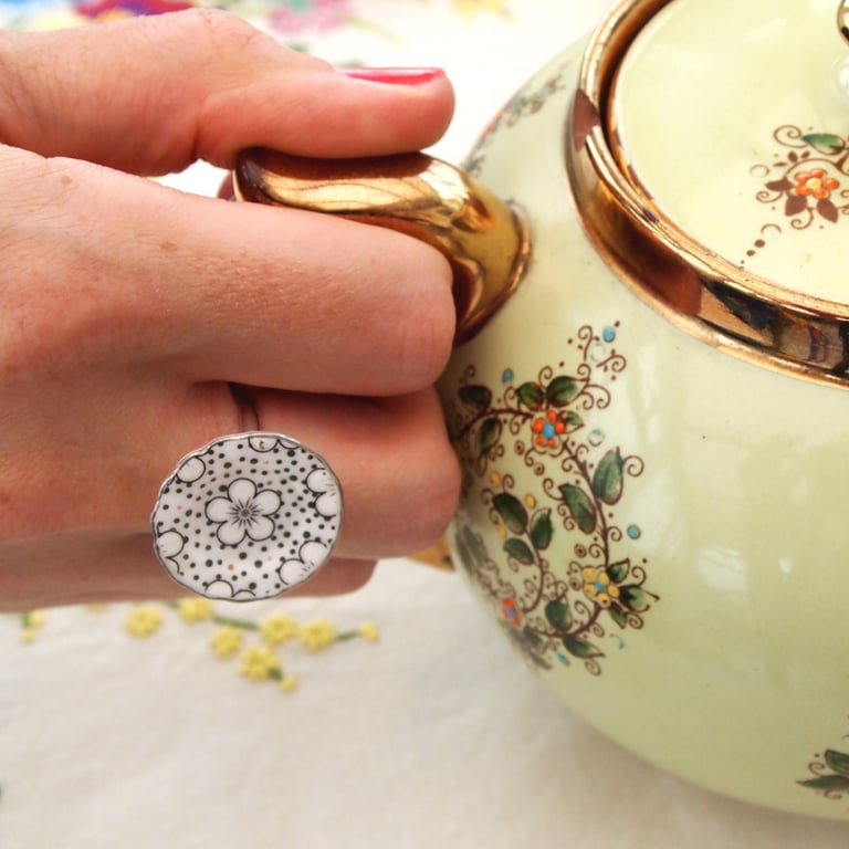 silver spotty ring Image 2