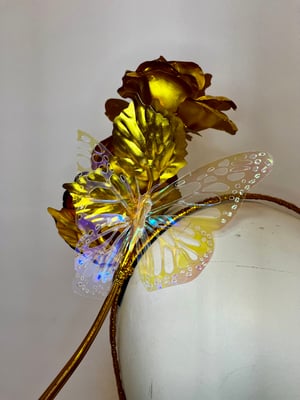 Image of Gold flower w butterfly 