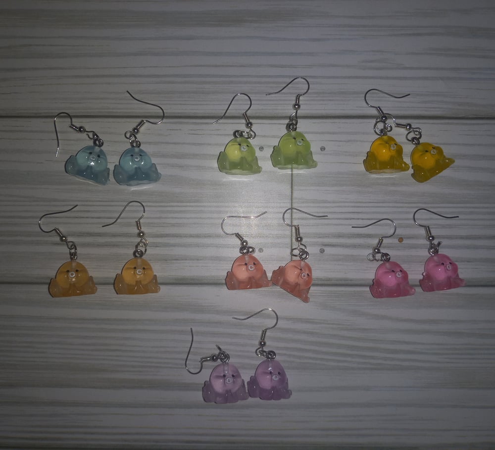 Image of Ocho the Octopus earrings.