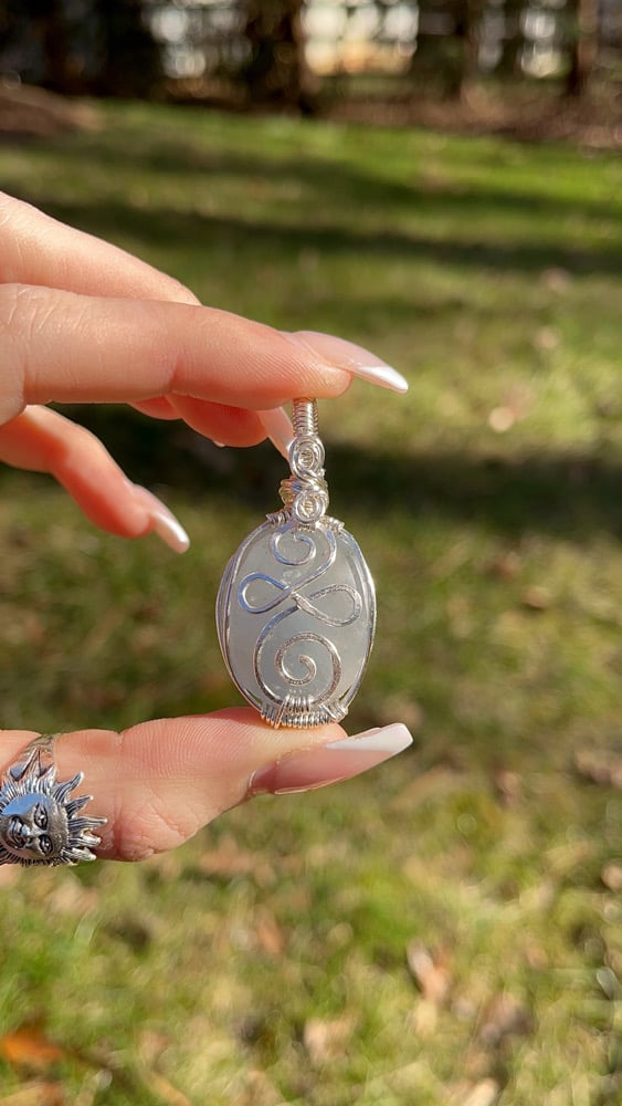 Image of Celestite (Silver Wire) 