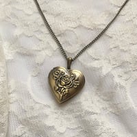 Image 3 of THE FLORA LOCKET (CHAIN)