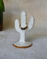 Image 2 of 'Perla' Saguaro Ring Holder