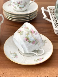 Image 3 of Ancien service en porcelaine