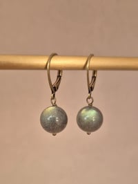Image 1 of Boucles d'oreilles dormeuses labradorite 