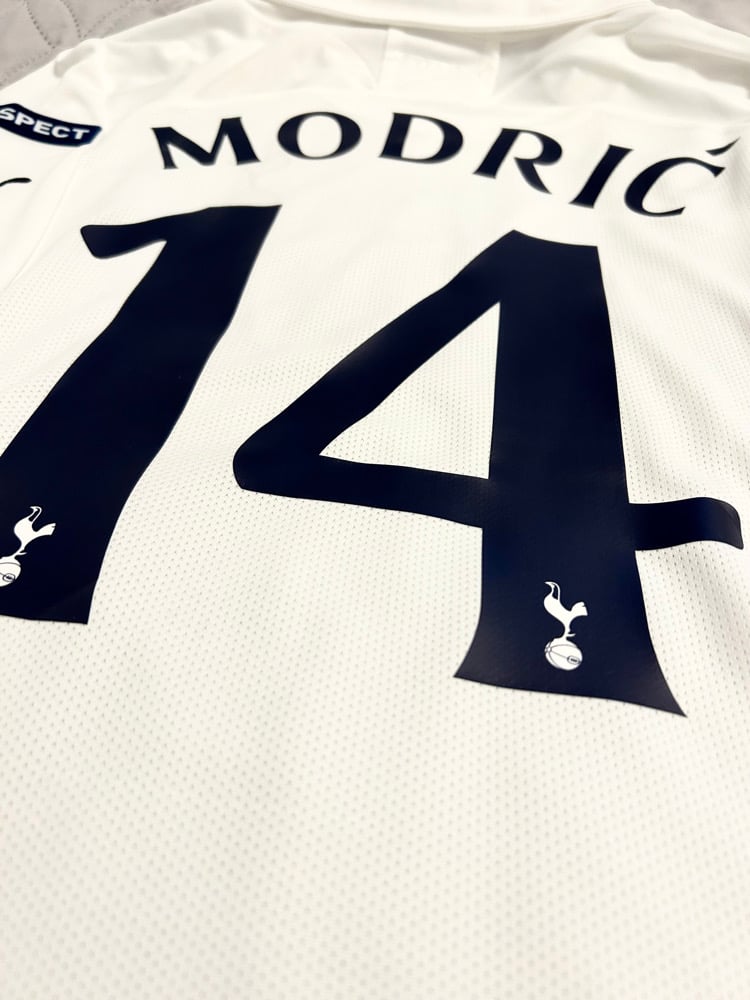 Image of Tottenham Hotspur “MODRIĆ 14” 2011/12 Match Issue Long Sleeve Home Shirt + Europa patches (XL)