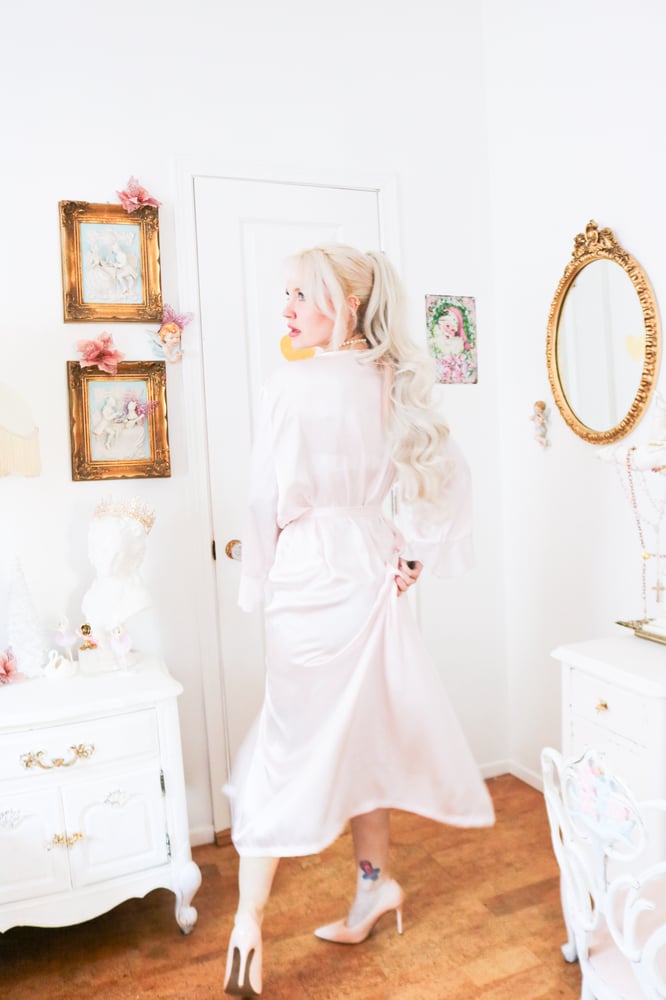 Image of Y2K Enchanting Flowing Robe with Embroidery Details (XL)