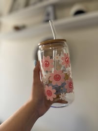 Image 3 of Smiley Daisy Cup