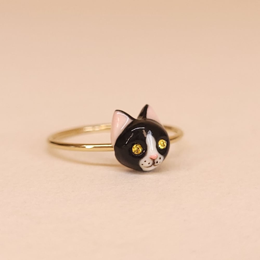 Image of Tuxedo Porcelain & Gold Filled Cat Ring