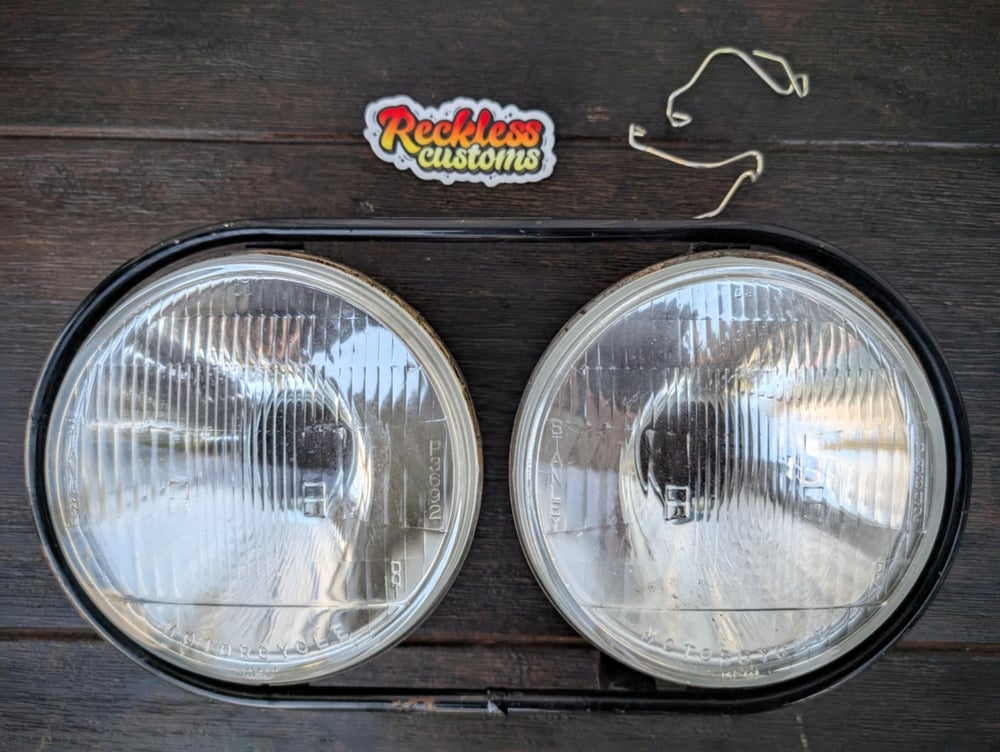 **GARAGE SALE ITEM Ruckus headlight assembly 