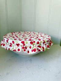 Image 2 of Large bowl & KitchenAid cover - strawberry