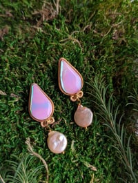 Image 1 of Opalescent Teardrop III