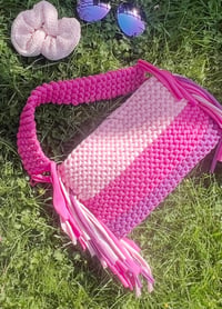 Image 3 of  Pink Ombré Double-Knitted Shoulder Bag