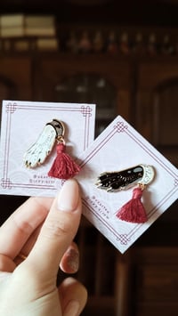Image 2 of Lucky paw | Enamel pin