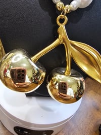 Image 2 of Chunky Perla/Gold Cherry
