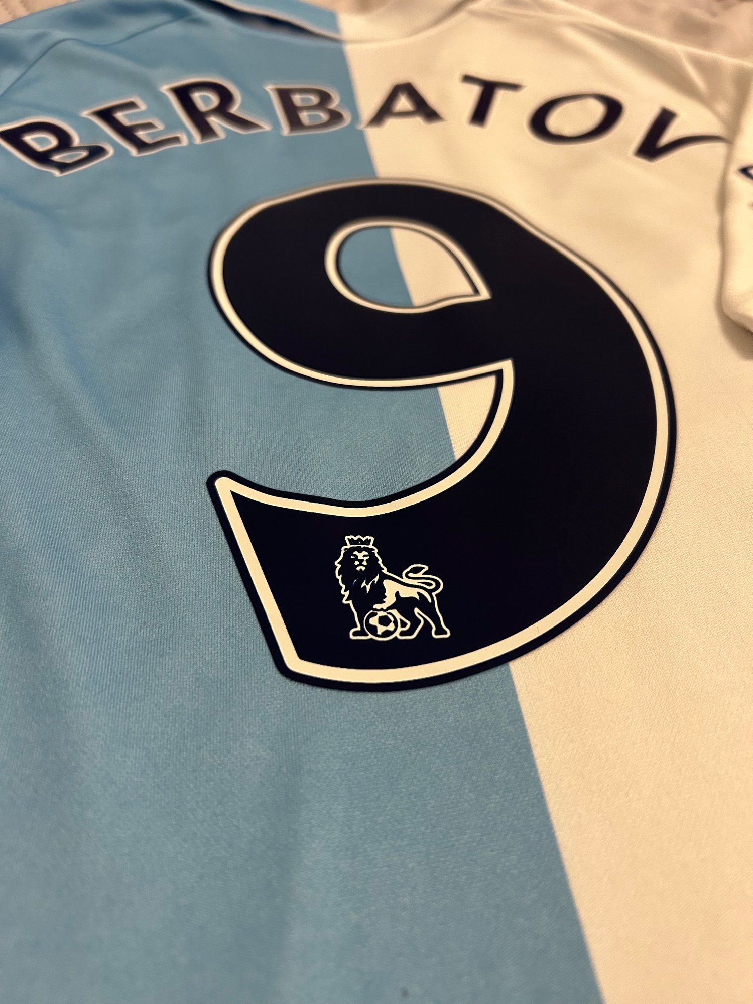 Image of Tottenham Hotspur “BERBATOV 9” 125th Anniversary Shirt 2007/08 + PL patches (M)