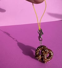 Image 4 of salted ‘soft pretzel’ charm
