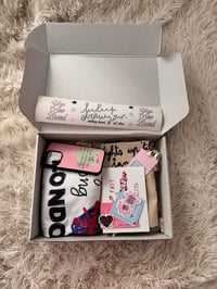 Image 7 of GIFT BOX- Taylor swift - luludrawww