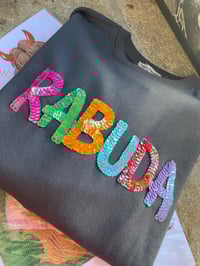 Image 1 of Suadoiro bordado a man. RABUDA letras cores. Talla M e talla L en stock.
