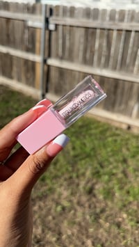 Image 2 of Lip oils 