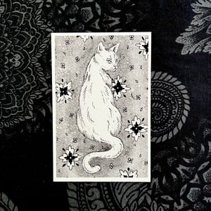 White cat grey flower background print