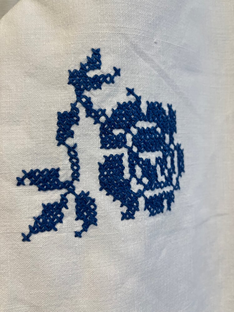 Image of Shirt with blue embroidery (l/xl)