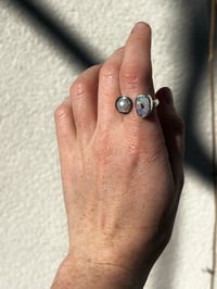 Image 3 of Doppelring mit Boulder Opal und Perle