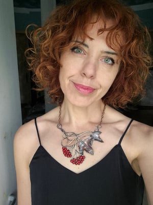 Viburnum necklace 