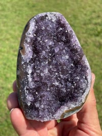 Image 3 of Amethyst Base Cut #1864