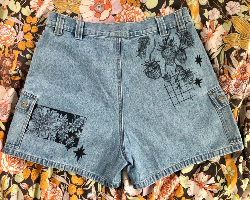 Image of The Beatrix Hand Drawn Shorts