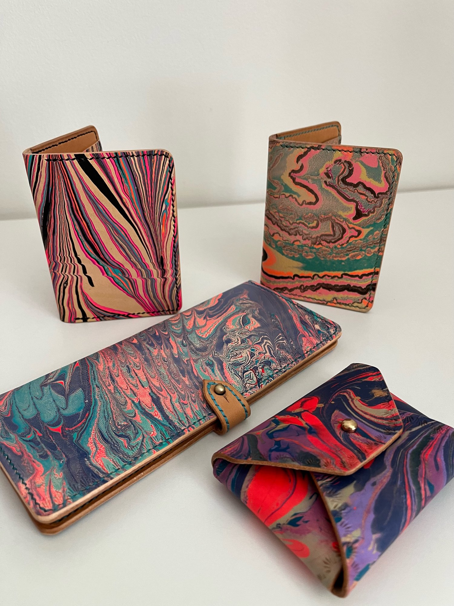 Image of Blue/Purple Marbled “No Stitch” Card Wallet 