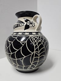 Image 8 of Vase 13 - Webs