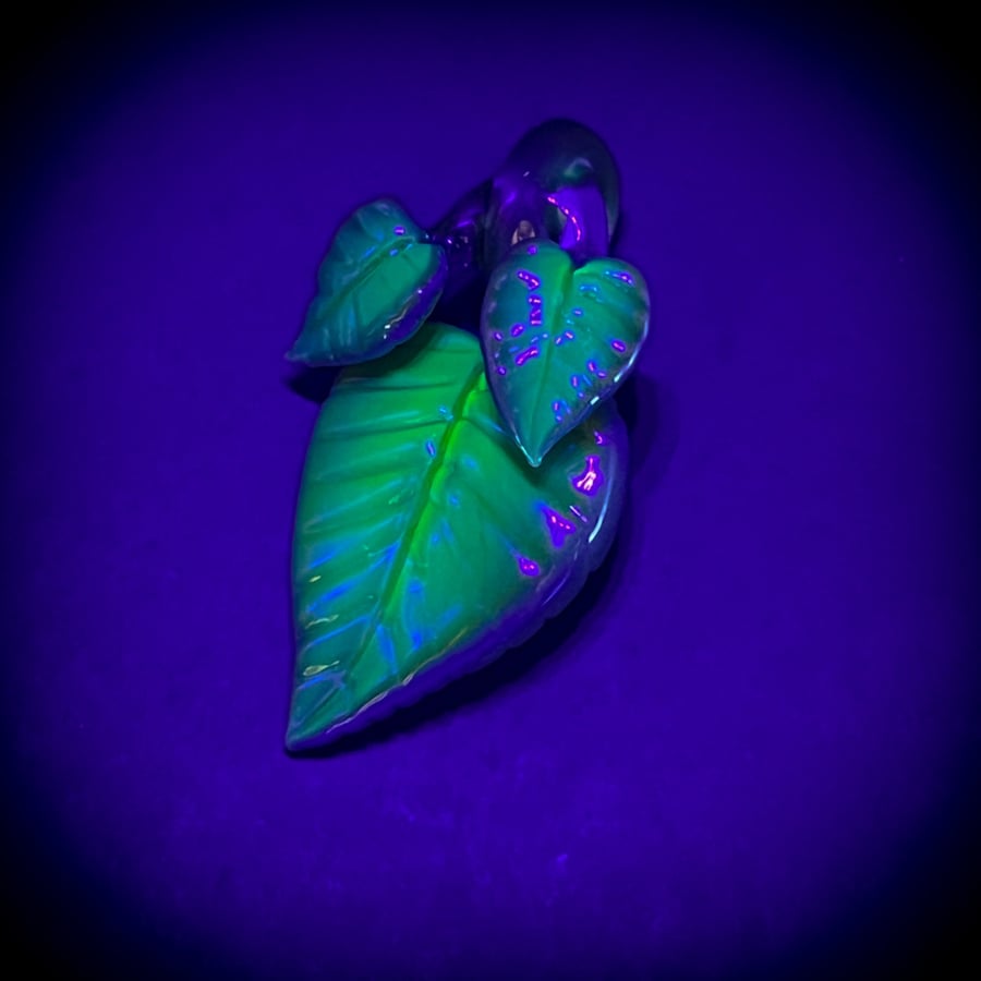 Image of Triple jungle Leaf Pendant