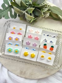 Image 1 of Spring single studs