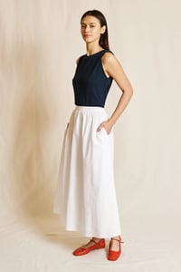 Image 1 of Falda Vittoria Blanco ZUBI