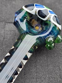 Image 3 of White Dotstack With Wig Wag Pipe