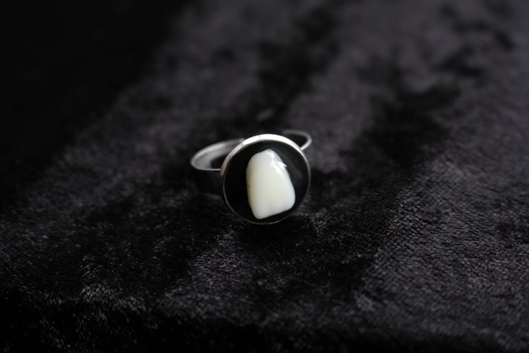 Dead Good single tooth ring Image 9