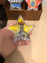 Image 19 of Snow shaped Rock ‘n’ Roll snow globes