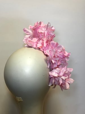 Image of Doct pink flower trail