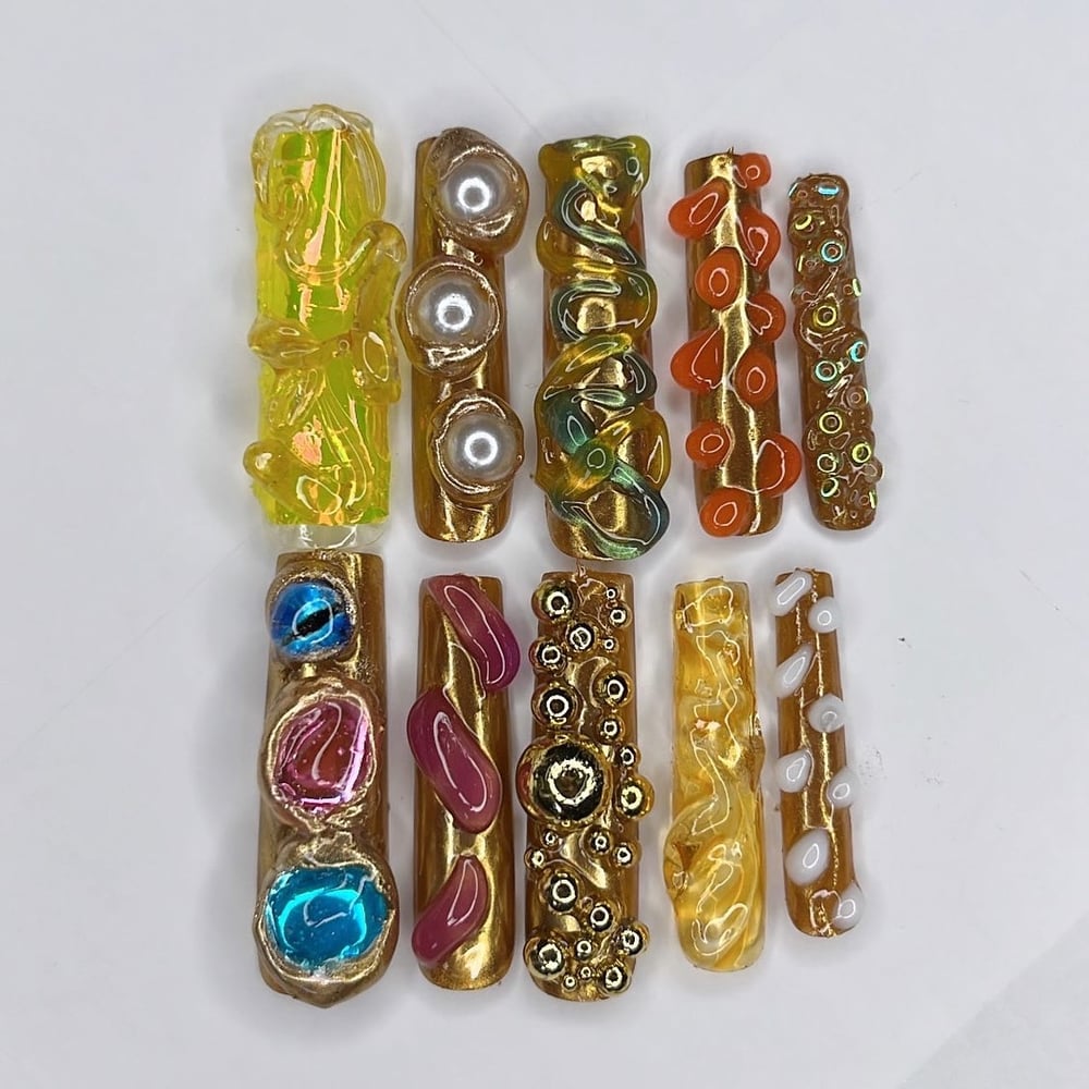 Gold fortune nail set