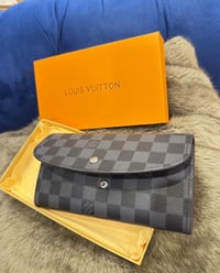 Image 1 of Wallet B