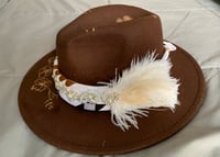 Image 3 of "Eres Hija Del Rey" Hand-Burned, Painted Panama Hat