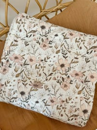 Image 1 of COUVERTURE MOTIF FLOWERS